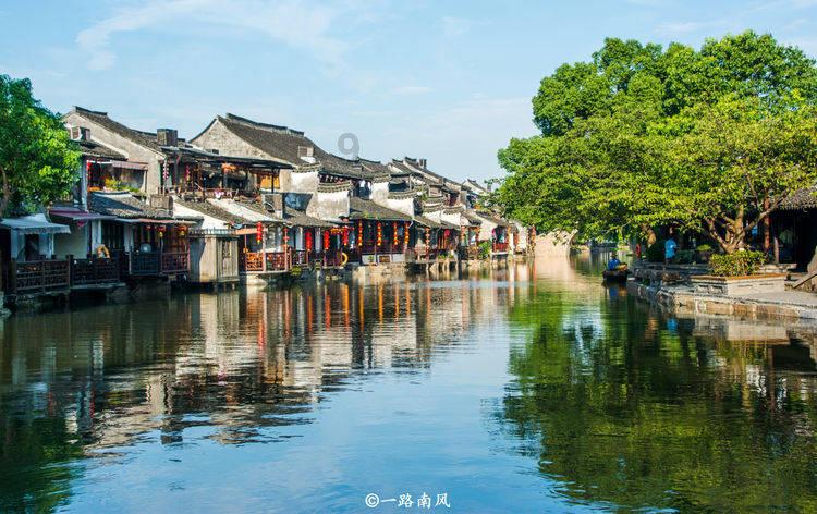 早晨喝的第一杯水,对身体有什么好处呢?晨起喝水,要注意什么?-专业百科知识信息网站